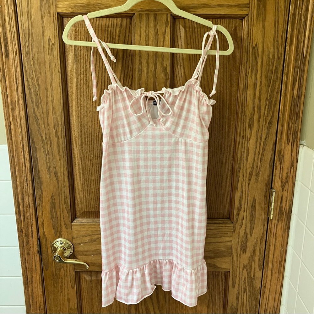 PrettyLittleThing Pink Gingham Ruched Tie Bust Frill Hem Bodycon Dress Size 8 - Picture 9 of 12
